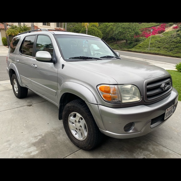 2001 Toyota Sequoia - Picture 3 of 7
